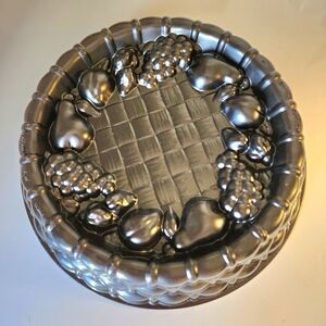 Nordic Ware MariAnne Pan 10 Cup Cast Aluminum Fruit Lattice Basket